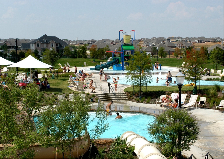 The community pool at Heritage